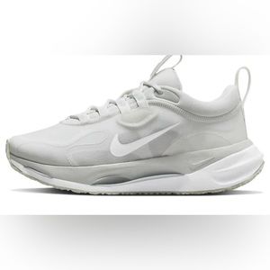 Nike Women’s Spark- White
